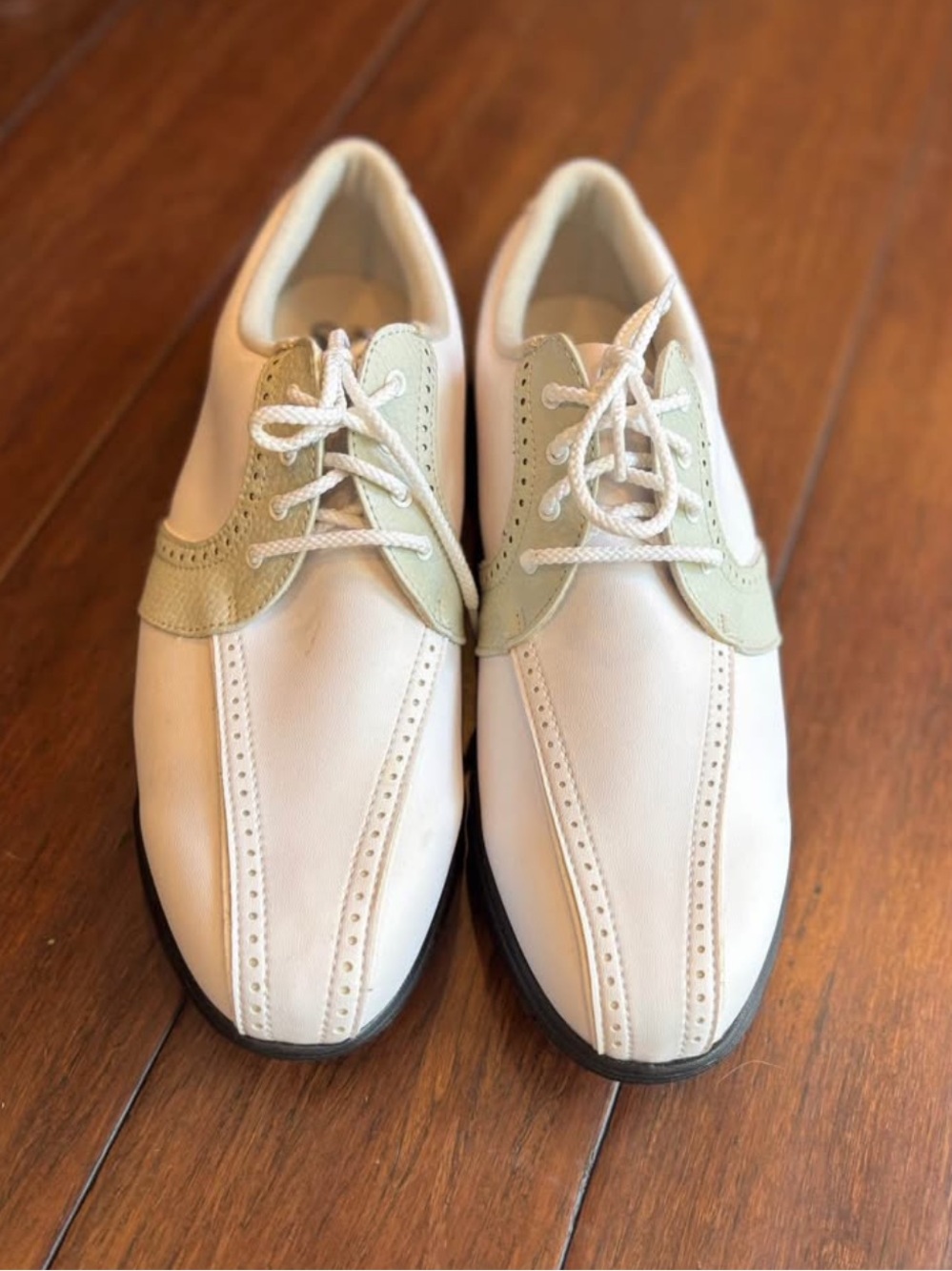 New Footjoy size 10, White & Gray women’s golf shoes by FOOTJOY
